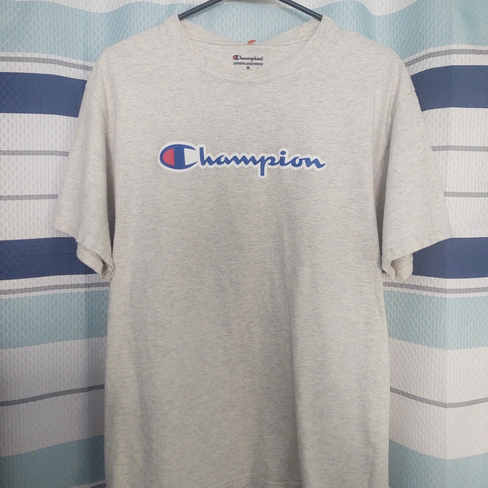 Champion t-shirt